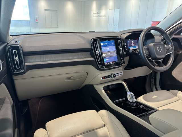 XC40アルティメット B4 AWD 4WD