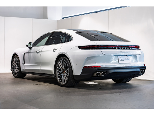 パナメーラ4 4WD