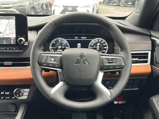 アウトランダーPHEV 2.4 P 4WD