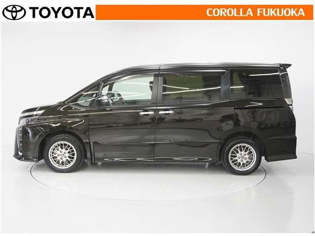 ヴォクシー1.8 ハイブリッド ZS 煌III