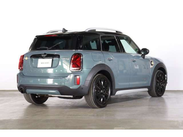 ミニクロスオーバークーパー S E オール4 4WD