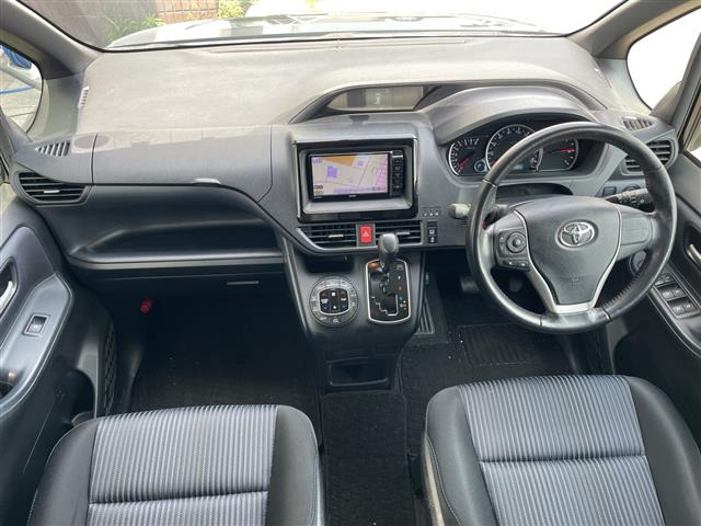 ヴォクシー2.0 ZS