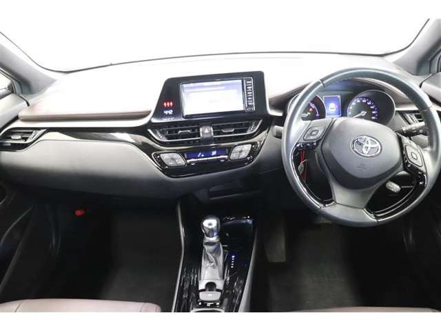 C-HRハイブリッド 1.8 G LED エディション