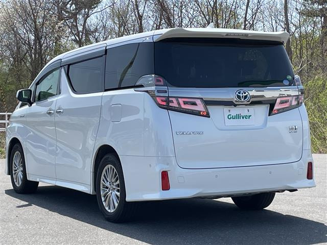 ヴェルファイアハイブリッド 2.5 ZR E-Four 4WD