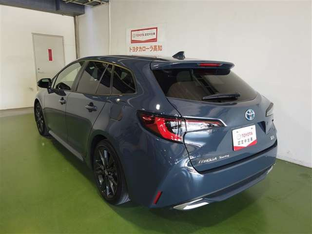 カローラツーリング1.8 ハイブリッド W×B