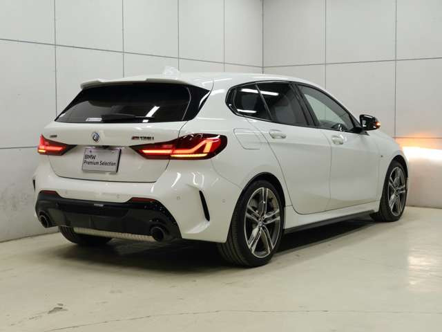 1シリーズM135i xドライブ 4WD