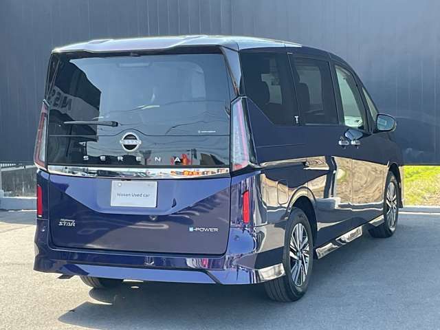 セレナ1.4 e-POWER ハイウェイスターV