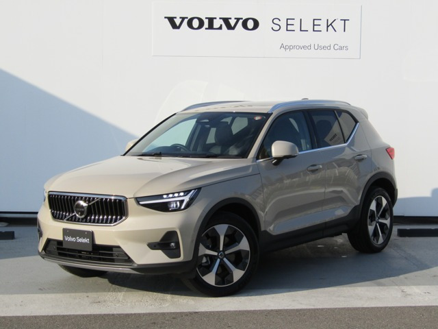 XC40ウルトラ B4 AWD 4WD