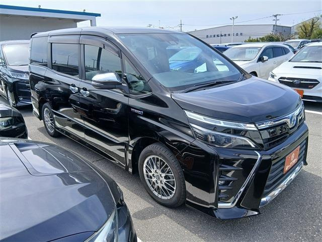 ヴォクシー1.8 ハイブリッド ZS 煌