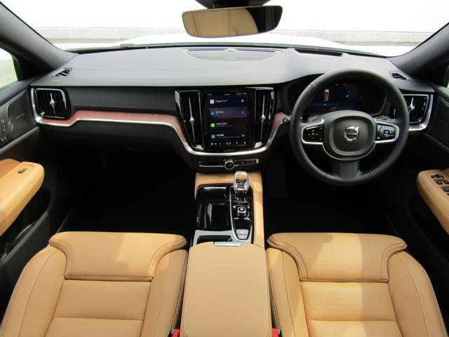 V60ウルトラ T6  AWD プラグインハイブリッド 4WD