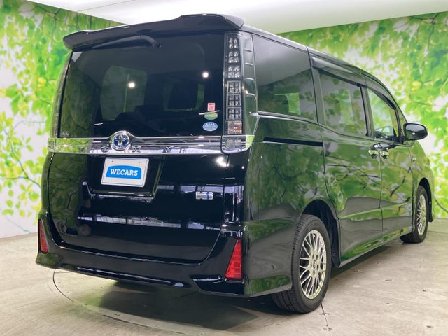 ヴォクシー1.8 ハイブリッド ZS 煌II