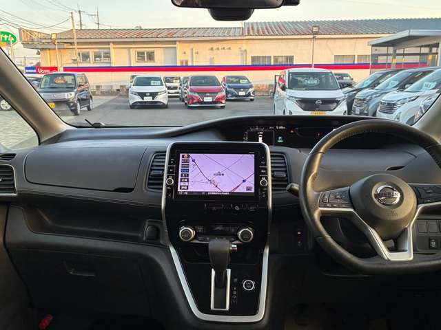 セレナ2.0 ハイウェイスター 4WD