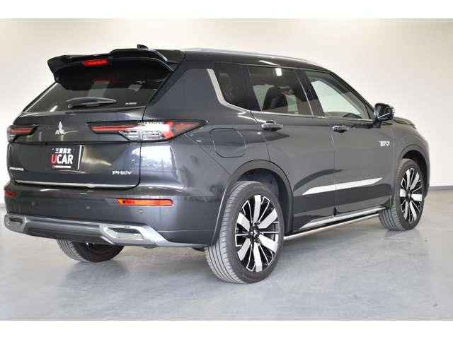 アウトランダーPHEV 2.4 P 4WD