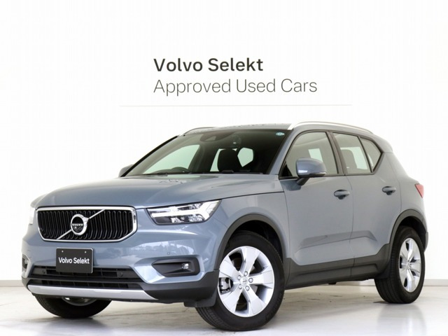 XC40B4 AWD モメンタム 4WD