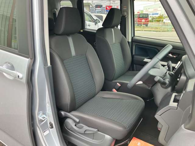 シートリフター付き!座面の高さ調整ができます!