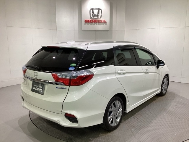 シャトル1.5 ハイブリッド Z