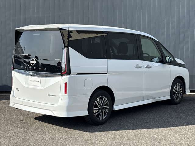 セレナ1.4 e-POWER ハイウェイスターV