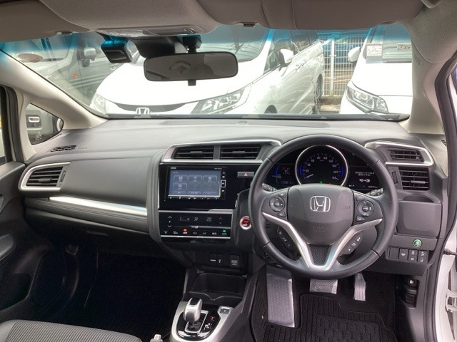 フィット1.5 ハイブリッド L ホンダセンシング