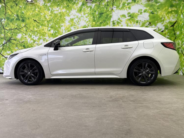 カローラツーリング1.8 ハイブリッド W×B