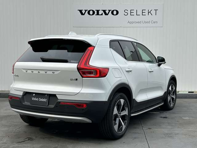 XC40ウルトラ B4 AWD 4WD