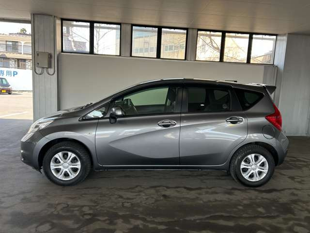 ノート1.2 X FOUR 4WD