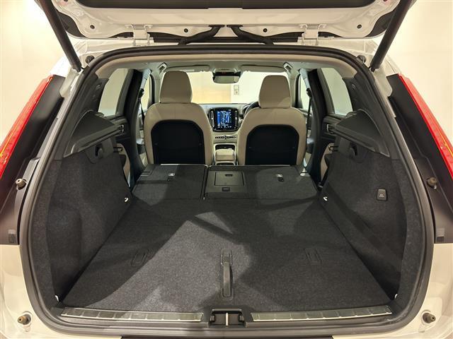 XC40T4 AWD インスクリプション 4WD