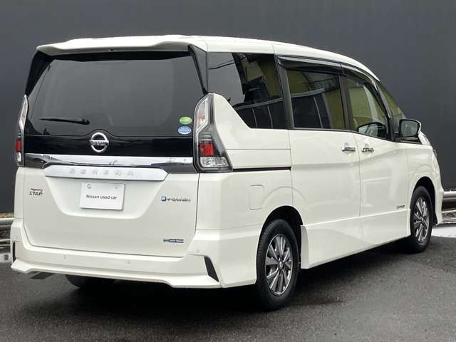 セレナ1.2 e-POWER ハイウェイスターV