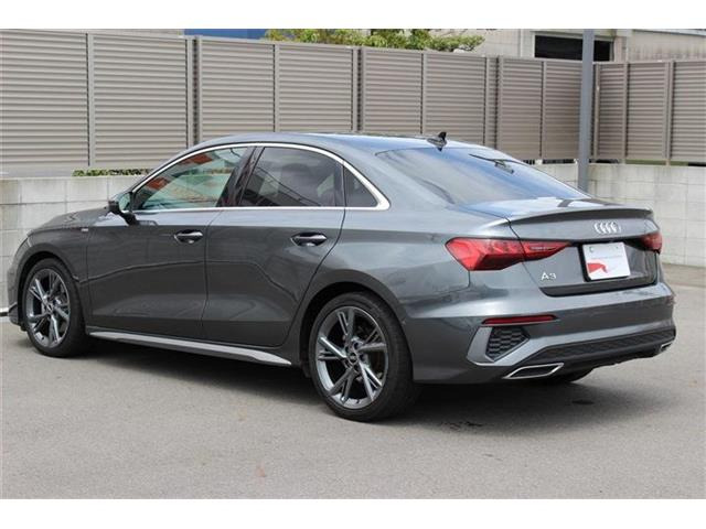 A3セダン30 TFSI Sライン