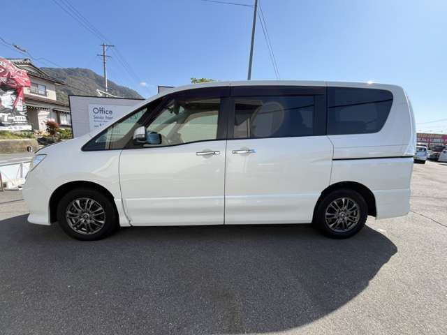 セレナ2.0 ハイウェイスター Vセレクション