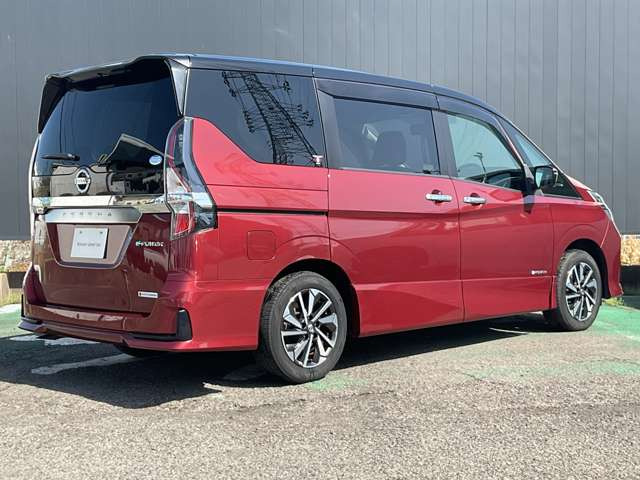 セレナ1.2 e-POWER ハイウェイスターV