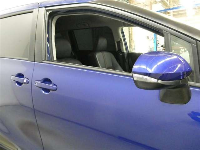 シエンタハイブリッド 1.5 ファンベース G クエロ