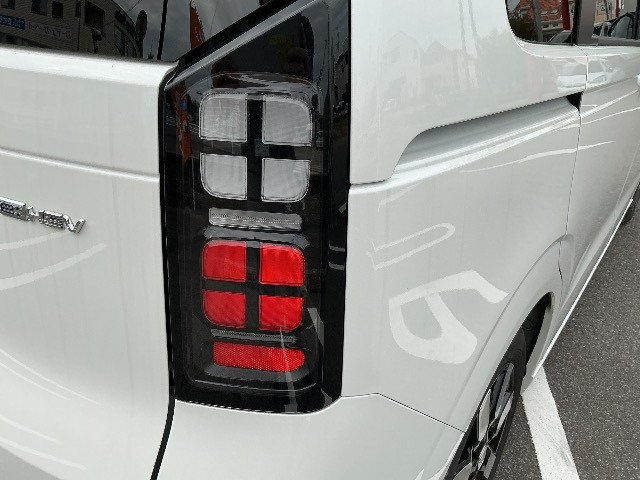 フリード1.5 e:HEV エアー EX