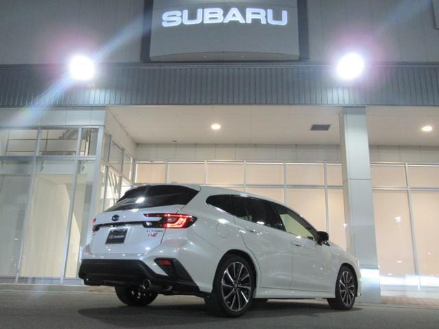 レヴォーグ1.8 STI スポーツ EX 4WD