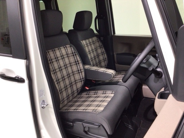 N-BOXジョイ モノトーン