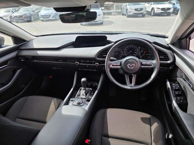 MAZDA3セダン1.5 15S ツーリング