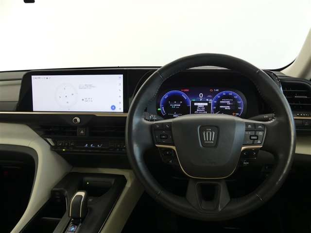 クラウンクロスオーバー2.5 G アドバンスト レザー パッケージ E-Four 4WD