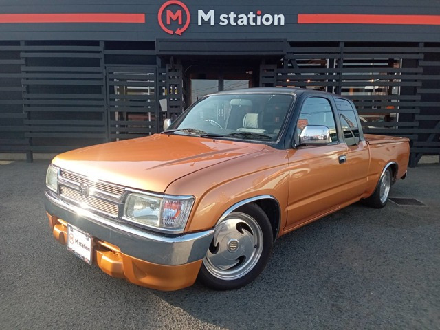 ハイラックススポーツピックアップ 2.0 エクストラキャブ 標準ボディ