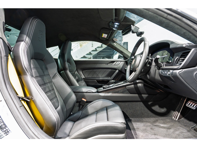 911カレラ GTS PDK