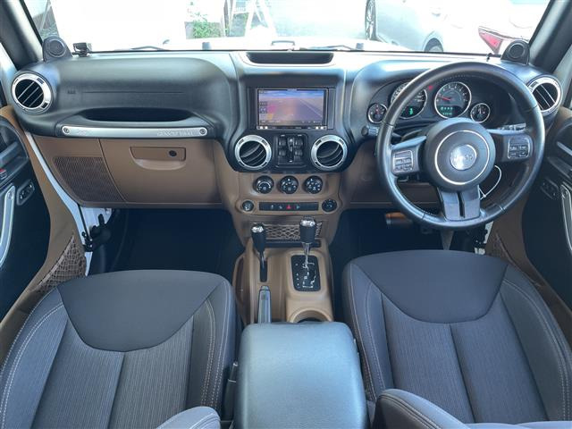 ラングラーアンリミテッド サハラ 4WD