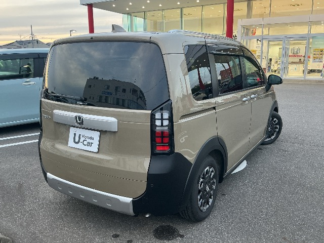 フリード1.5 クロスター