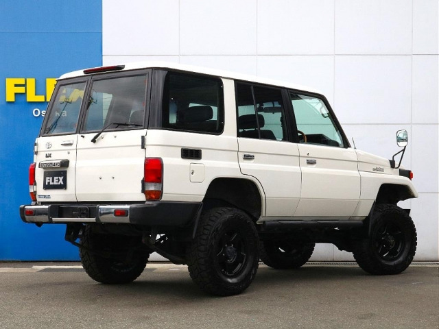 ランドクルーザー704.2 LX ディーゼル 4WD
