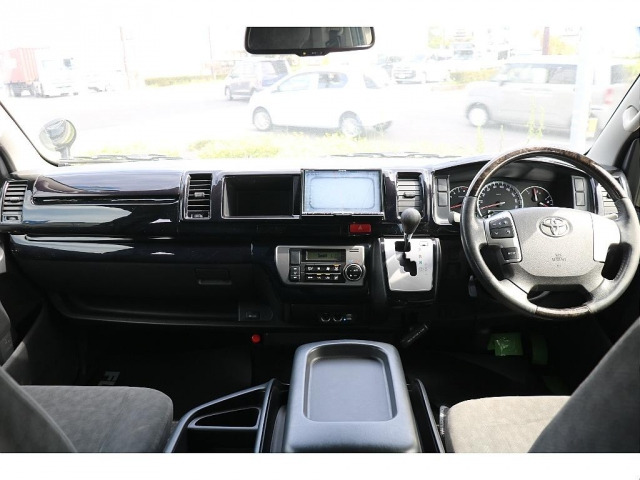 ハイエース2.7 GL ロング ミドルルーフ 4WD