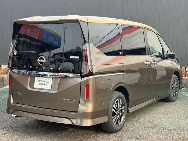 セレナ1.4 e-4ORCE ハイウェイスターV 4WD