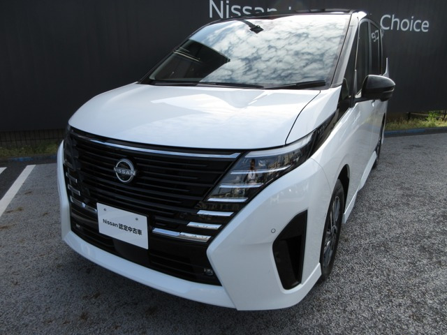 セレナ1.4 e-4ORCE ハイウェイスターV 4WD