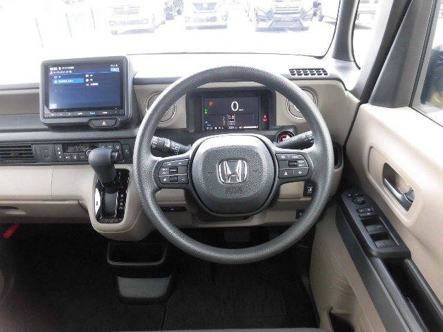 N-BOXジョイ 2トーン