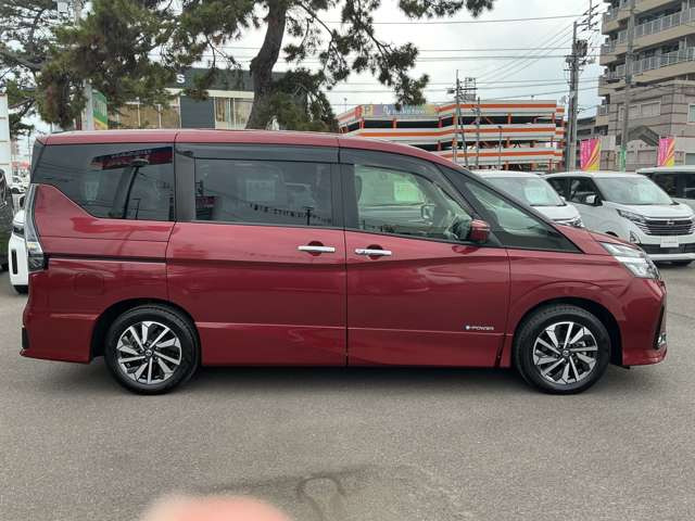 セレナ1.2 e-POWER ハイウェイスターV