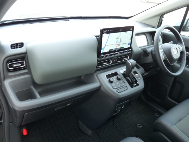 フリード1.5 クロスター