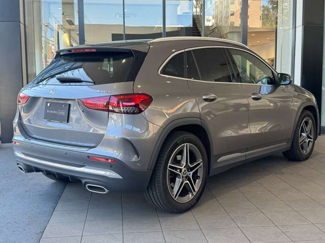 GLAクラスGLA200d 4マチック AMGライン 4WD