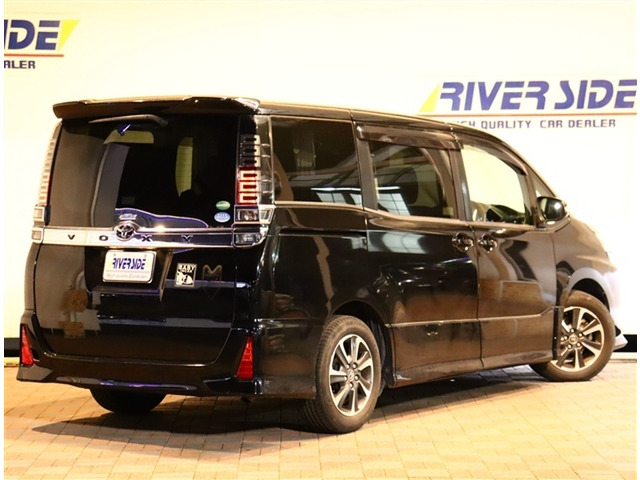 ヴォクシー2.0 ZS