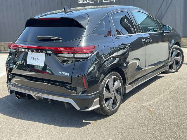 ノートオーラ1.2 G FOUR レザーエディション 4WD